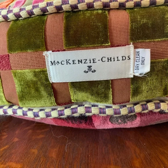 BEAUTIFUL RARE Vintage MacKenzie Childs Round Velvet Pillow with Bow Ribbon Ties - Picture 2 of 12